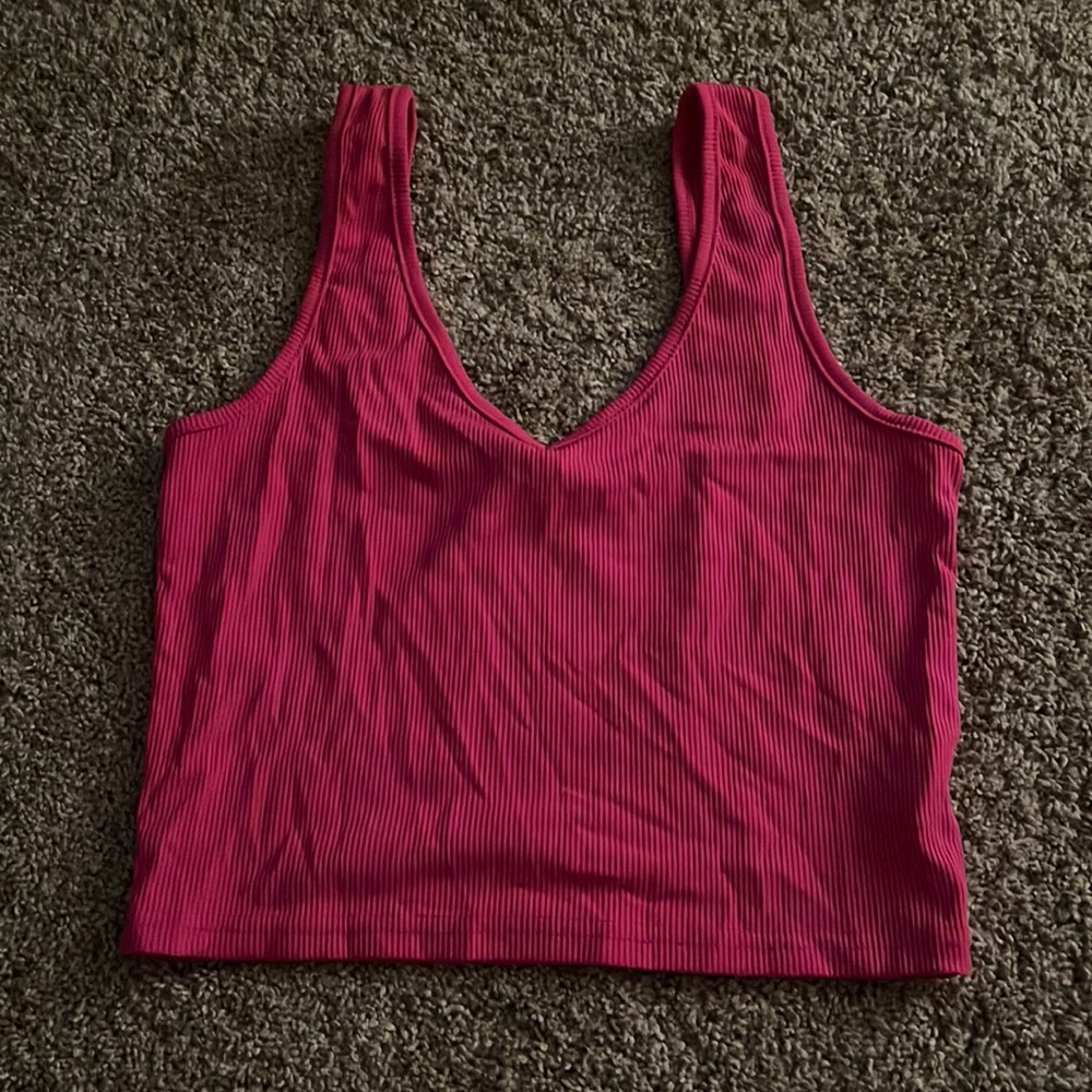 pink tank top
